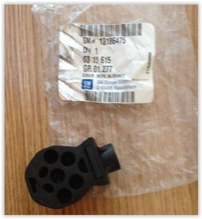 RADYATÖR ÜST AYAĞI VECTRA C-SIGNUM - OEM: 13186475 - GM