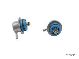 YAKIT BASINÇ REGULATÖRÜ BMW 3 (E36)(93-98)(E46)(98-05)5(E34)(91-97)8(E31)(90-96) - OEM: 978F9C968AA - BOSCH
