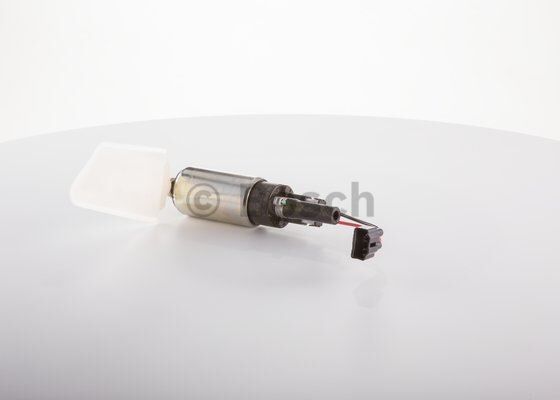 YAKIT POMPASI 3.8 BAR TOYOTA AVENSIS 2.0 (01-09) COROLLA 1.8 (98-02) - OEM: 2322122030 - BOSCH